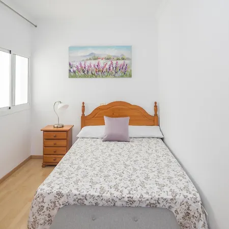 Moya Cool Flat - Mountain Views & Parking 아파트 *